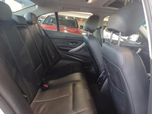 BMW 3 Series 330i auto - Image 24