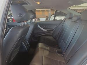 BMW 3 Series 330i auto - Image 25