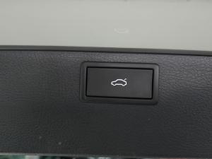 Volkswagen Caravelle 2.0BiTDI Highline 4Motion - Image 10