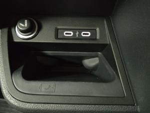 Volkswagen Caravelle 2.0BiTDI Highline 4Motion - Image 13