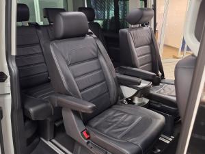 Volkswagen Caravelle 2.0BiTDI Highline 4Motion - Image 14