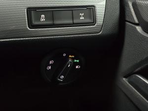 Volkswagen Caravelle 2.0BiTDI Highline 4Motion - Image 18