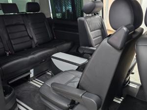 Volkswagen Caravelle 2.0BiTDI Highline 4Motion - Image 21