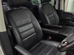 Volkswagen Caravelle 2.0BiTDI Highline 4Motion - Image 2