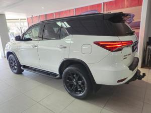 Toyota Fortuner 2.8GD-6 Epic Black - Image 4