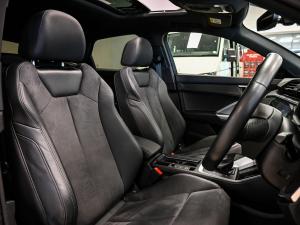 Audi Q3 Sportback 35TFSI Black Edition - Image 12