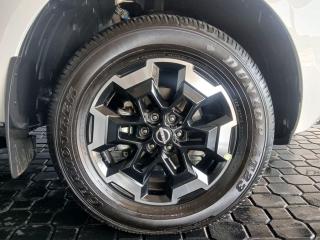 Nissan Navara 2.5DDTi double cab LE Plus