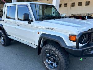 Toyota Land Cruiser 79 2.8GD-6 double cab - Image 1