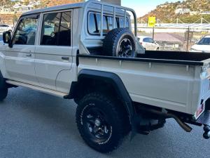 Toyota Land Cruiser 79 2.8GD-6 double cab - Image 3