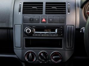 Volkswagen Polo Vivo hatch 1.4 Trendline - Image 11