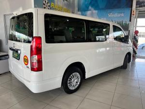 Toyota Quantum 2.8 LWB bus 11-seater GL - Image 2