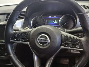 Nissan Navara 2.5DDTi double cab LE Plus - Image 10