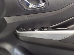 Nissan Navara 2.5DDTi double cab LE Plus - Image 18