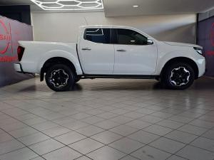 Nissan Navara 2.5DDTi double cab LE Plus - Image 5