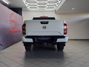 Nissan Navara 2.5DDTi double cab LE Plus - Image 6