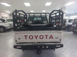 Toyota Land Cruiser 79 2.8GD-6 double cab - Image 6