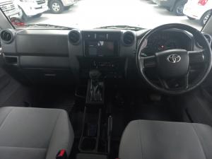 Toyota Land Cruiser 79 2.8GD-6 double cab - Image 8