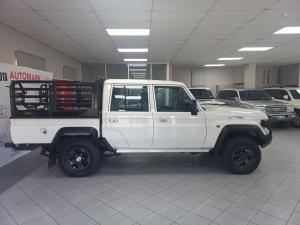Toyota Land Cruiser 79 2.8GD-6 double cab - Image 4