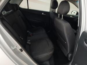 Hyundai Grand i10 1.2 Fluid auto - Image 10