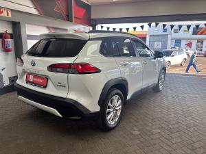 Toyota Corolla Cross 1.8 Hybrid XS - Image 2