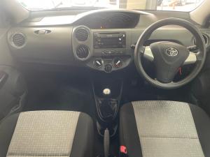 Toyota Etios sedan 1.5 Sprint - Image 7