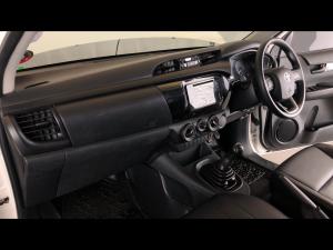 Toyota Hilux 2.0 single cab S (aircon) - Image 7