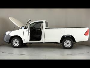 Toyota Hilux 2.0 single cab S (aircon) - Image 11
