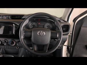 Toyota Hilux 2.0 single cab S (aircon) - Image 25