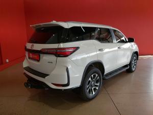 Toyota Fortuner 2.4GD-6 4x4 - Image 2