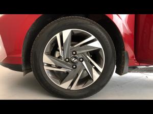 Hyundai i20 1.0T Fluid auto - Image 19