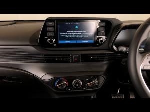 Hyundai i20 1.0T Fluid auto - Image 24