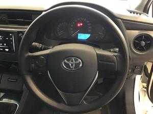Toyota Corolla Quest 1.8 Plus manual - Image 6
