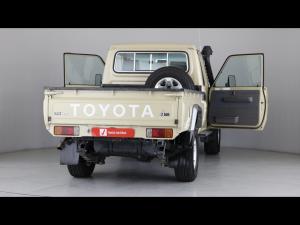 Toyota Land Cruiser 79 4.5D-4D LX V8 single cab - Image 9