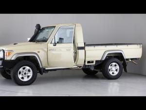 Toyota Land Cruiser 79 4.5D-4D LX V8 single cab - Image 12