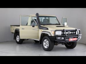 Toyota Land Cruiser 79 4.5D-4D LX V8 single cab - Image 14