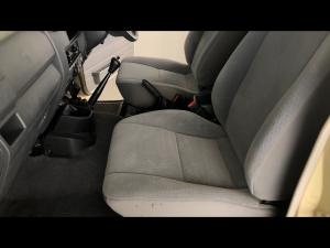 Toyota Land Cruiser 79 4.5D-4D LX V8 single cab - Image 21