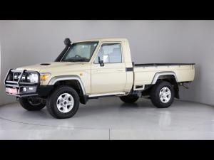 Toyota Land Cruiser 79 4.5D-4D LX V8 single cab - Image 22