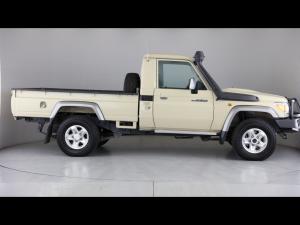 Toyota Land Cruiser 79 4.5D-4D LX V8 single cab - Image 3