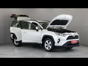 Toyota RAV4 2.0 GX auto - Image 14