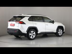 Toyota RAV4 2.0 GX auto - Image 2