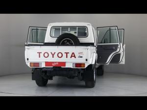 Toyota Land Cruiser 79 79 4.2D double cab - Image 8