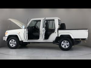 Toyota Land Cruiser 79 79 4.2D double cab - Image 10
