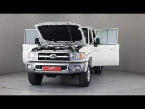 Toyota Land Cruiser 79 79 4.2D double cab - Image 12