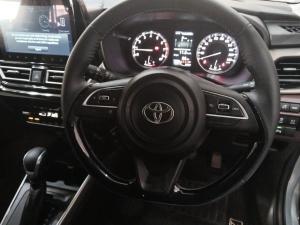Toyota Starlet Cross 1.5XR automatic - Image 9