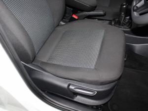 Volkswagen Polo Vivo 1.4 Comfortline - Image 17