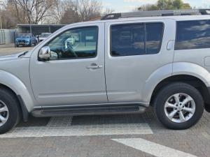 Nissan Pathfinder 2.5 dCi LE automatic - Image 22