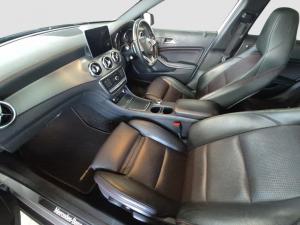 Mercedes-Benz GLA 220dautomatic 4MATIC - Image 3