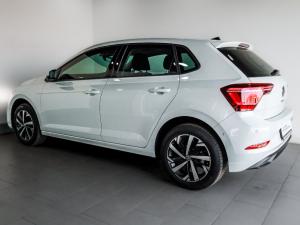 Volkswagen Polo hatch 1.0TSI Life auto - Image 4