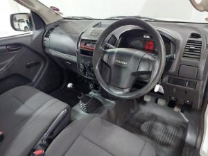 Isuzu D-Max Gen 6 250c single cab Fleetside - Image 5
