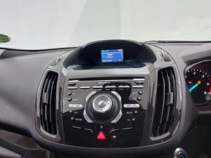 Ford Kuga 2.0TDCi AWD Titanium - Image 11